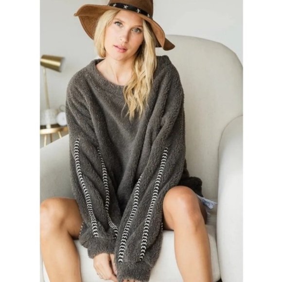 Bohemian Plush Pullover Sweatshirt - Picture 3 of 8